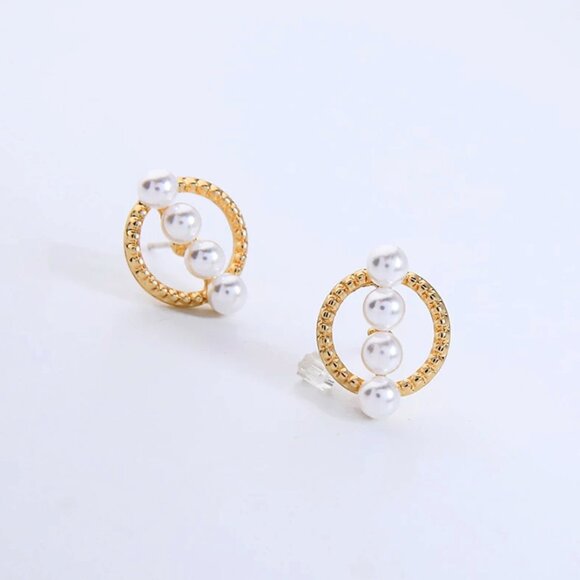 PEARL  GOLD STUD EARRINGS - Picture 1 of 4